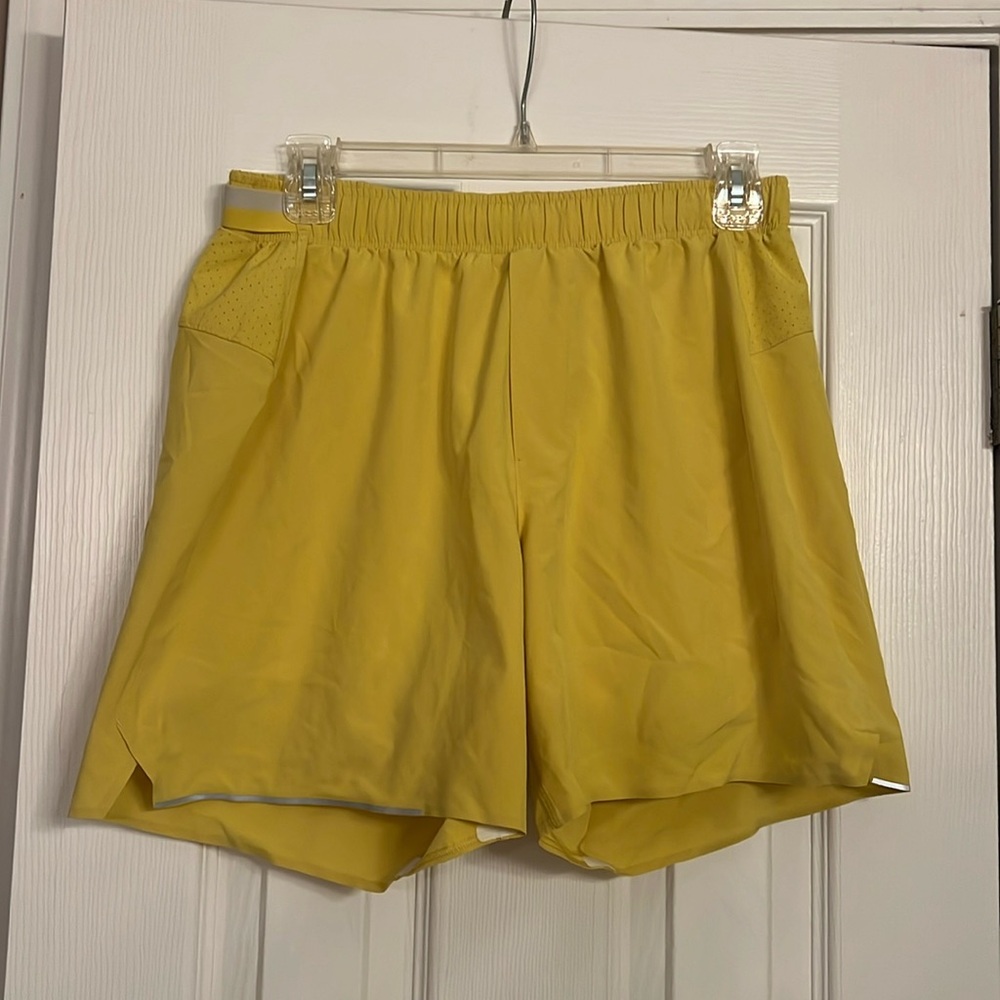 LULULEMON MENS SURGE SHORT 6” Yellow